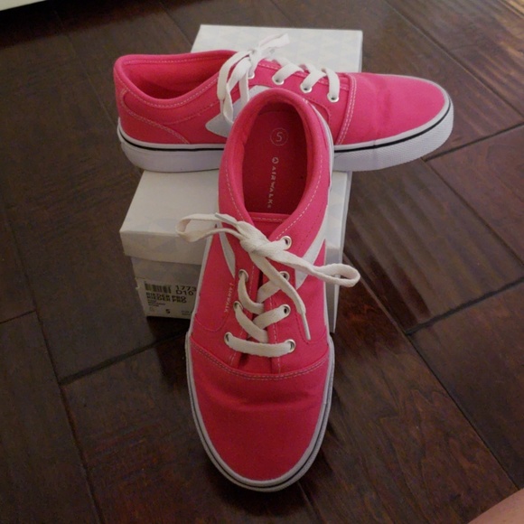 pink airwalk shoes